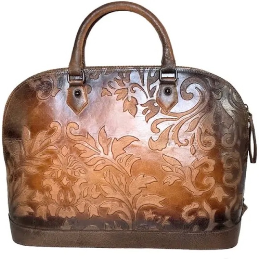 SOLD ON OTHER PLATFORM**Vintage Luxury Embossed Leather Purse.
